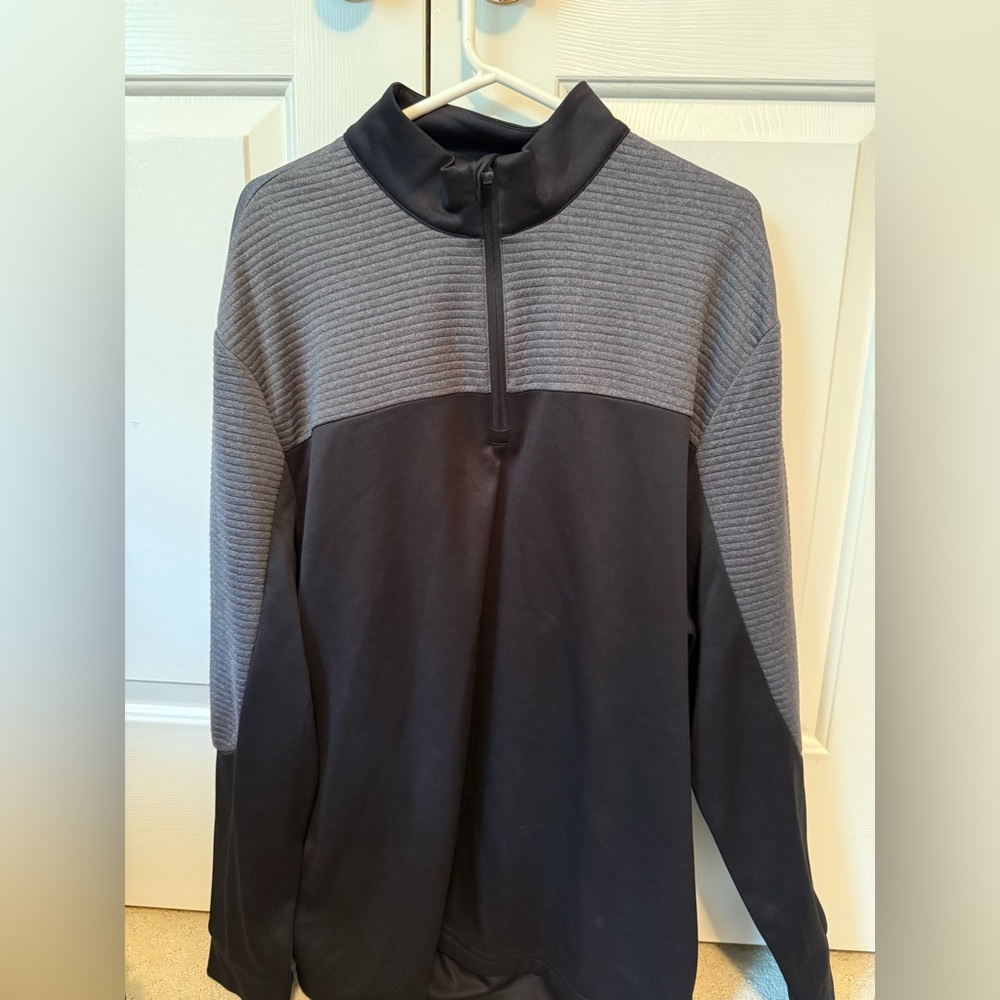 PGA Tour Men's Black and Gray Pullover